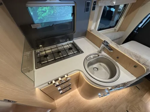 Hymer BMC-T 690 automatic / queensbed  photo: 10