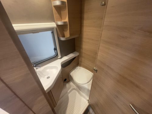 Knaus Sudwind Black Selection 540 UE +floor heating+extra awning photo: 17