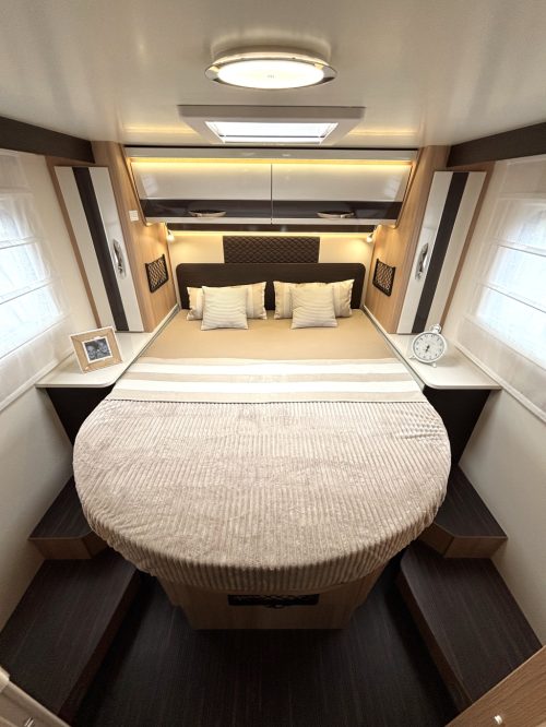 Mc Louis MC4 481 AUTOMAAT QUEENSBED + HEFBED + FACE TO FACE Foto: 2