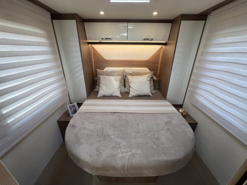 B&uuml;rstner Harmony T 736 QUEENSBED+HEFBED 9T-AUTOMAAT CAMERA  photo: 2