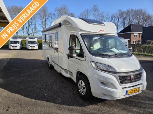 LMC Tourer Lift H 730 G spacious with single beds