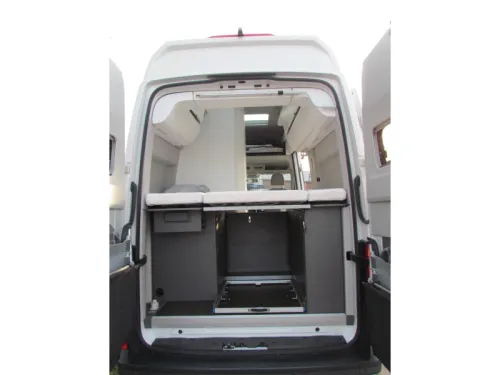Volkswagen Grand California Transverse and Pop-top Bed, Automatic photo: 8