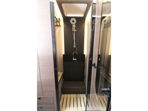 Adria Supersonic 890 LL Einzelbetten + Hubdach  Foto: 39