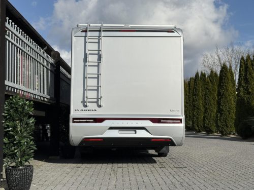 Adria Matrix Supreme 670 DL Automaat - 180PK - 44H Foto: 6