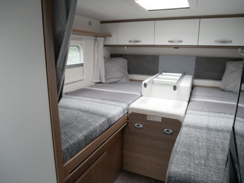 Carado T448, Automatic, Single beds, Pop-top roof, XXL Garage photo: 16