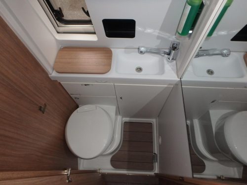 Weinsberg CaraBus 630 ME  photo: 19
