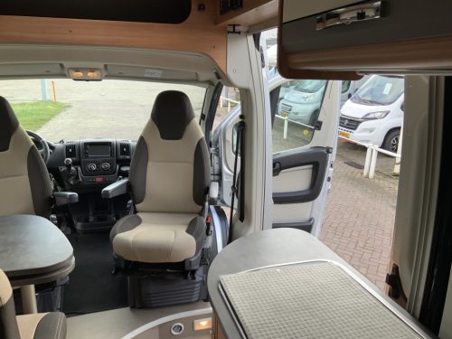 P&ouml;ssl Summit 600 Van conversion, 2.3 160 HP, with timing chain, Transverse bed, Motor-air conditioning, Swivel seats, Year of manufacture 2018 Camper centrum on the road Marum photo: 10