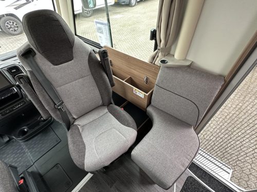 Knaus L!ve I 650 MEG LENGTE BEDDEN  AUTOMAAT foto: 8