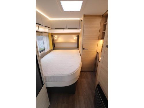 Fendt Apero 465 SFB French bed /Thule awning photo: 13