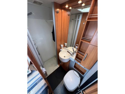 Hymer B654 automatic, fully loaded with options photo: 16