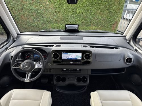 Hymer BMC-I 680 BLACK LINE 170 hp AUTOMATIC 9-Speed 4-Person Euro6 Mercedes-Benz Sprinter **Single beds/4 seats/4 berths photo: 6