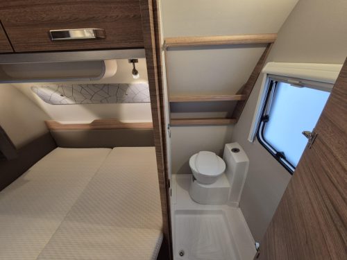 Weinsberg CaraOne Edition HOT 450 FU with cassette awning! photo: 22