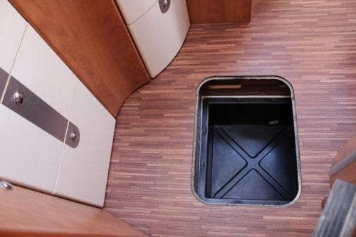 Carthago Chic C Line I 5.0 1. Besitzer Fiat 3.0 Liter 160 PS 4250 kg Chassis Einzelbetten 5 Sitzpl&auml;tze (122 Fotos: 61