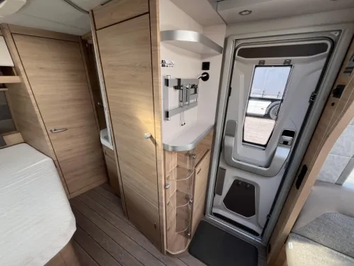Knaus Sudwind 60 Years 450 FU Vorzelt Audiosystem Foto: 9