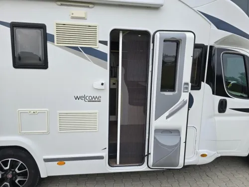 Chausson Welcome 728 EB Pop-top roof French bed Automatic photo: 6