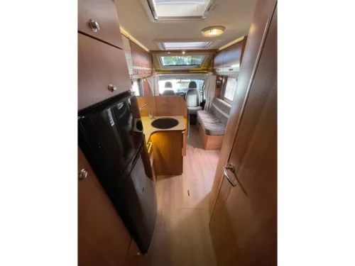 Eura Mobil Terrestra 710 HB Fixed Bed XXL Garage photo: 12