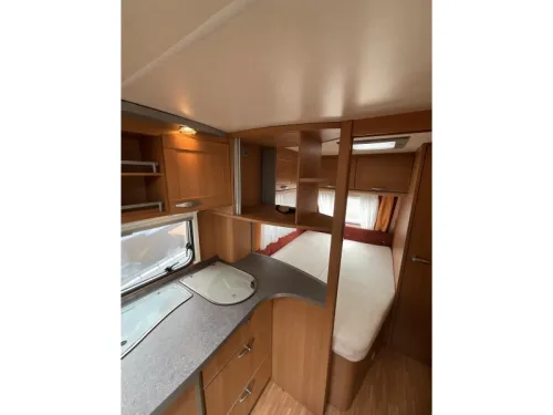 Knaus Azur NL Premiumline 450 FU AVANC&Eacute;-MOVER foto: 8