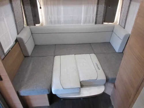 Knaus Sport E-Power Selection 500 EU CON AIRE ACONDICIONADO, MOVER, TOLDO foto: 16