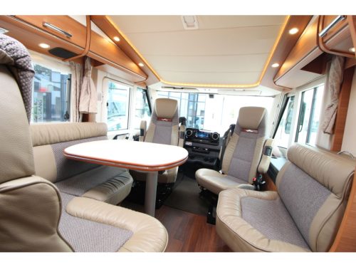 Carthago Chic C-Line I 4.9 LE-L Single beds + Pop-top roof  photo: 25