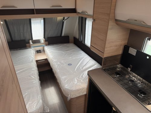 Knaus SUDWIND 460 EU Black Selection / 50% offres photo : 17