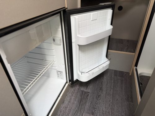 Weinsberg CARABUS GREY 600 ME EDITION [FIRE] Foto: 15