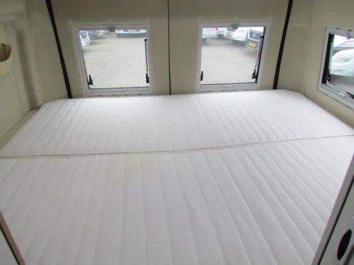 La Strada La Strada Transverse beds photo: 2