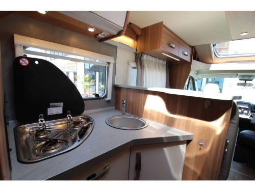 Weinsberg CaraLoft Queen bed + Drop-down bed photo: 17