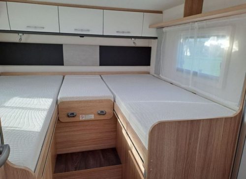 Su T68 Adventure Edition, automatic, TV + sat, single beds and pop-top roof photo: 16