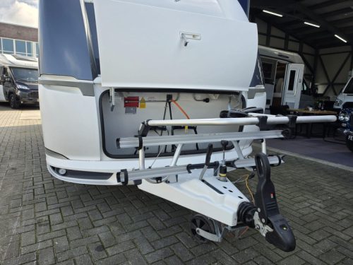 Hobby De Luxe 490 KMF Bunk bed, 6 berths!  photo: 12