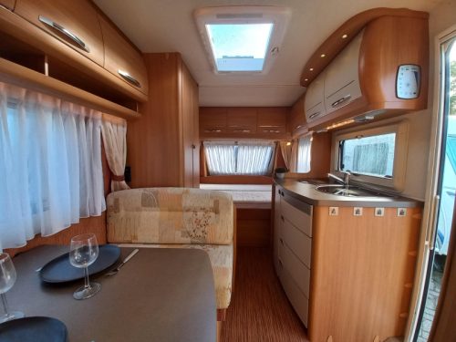 Hobby De Luxe 400 SF voortent-luifel-mover-etc  foto: 8