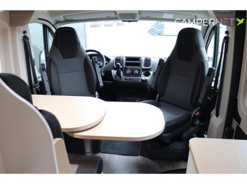 LMC Innovan 640 Pure 140hp Automatic | Thule awning | Single beds | Parking sensors | Alloy wheels | Plenty of storage space | LED photo: 9