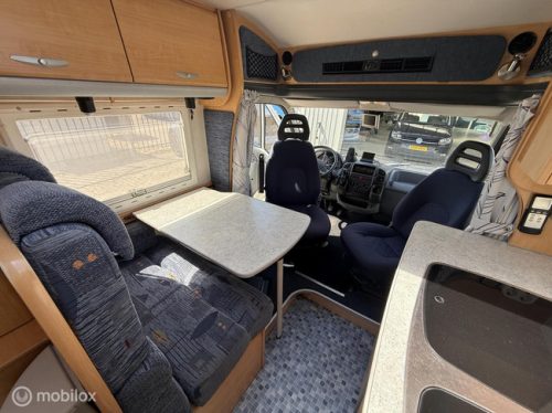 Chausson Welcome 55 - Bikelift - 140HP - Neat compact Motorhome photo: 14