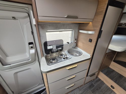 Knaus Van TI Vansation 650 MEG Automatik Oyster TV 90L Foto: 8
