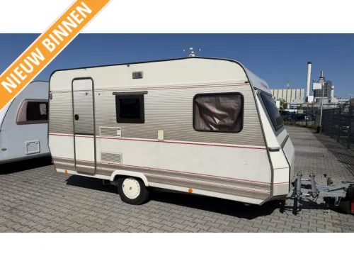 Dethleffs Camper 440 T asiento de tren cama fija aseo foto: 0