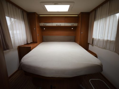 Adria Sonic I 700 SC queensbed + hefbed  foto: 10