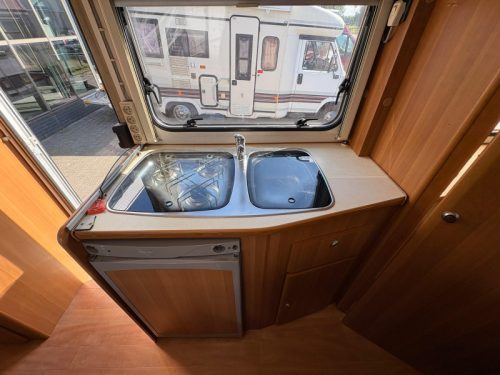 Roller Team Auto Roller 215 P FaceToFace, Fixed bed, Garage photo: 10