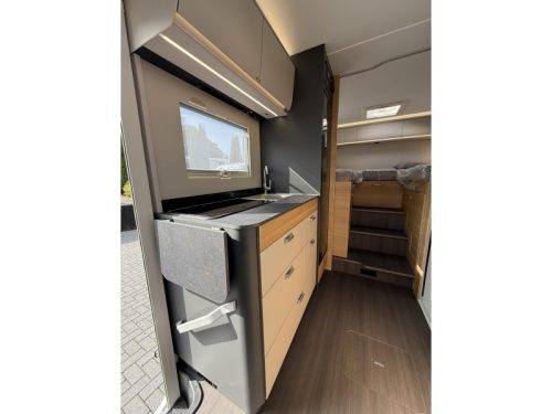 Adria Coral Axess 600 SL 7 Meter L&auml;ngsbetten Foto: 14