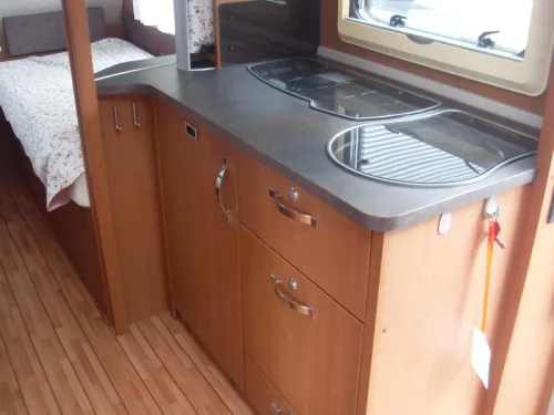 Knaus Sudwind Exclusive 500 EU neuer Vorzelt und Rangierhilfe Foto: 4