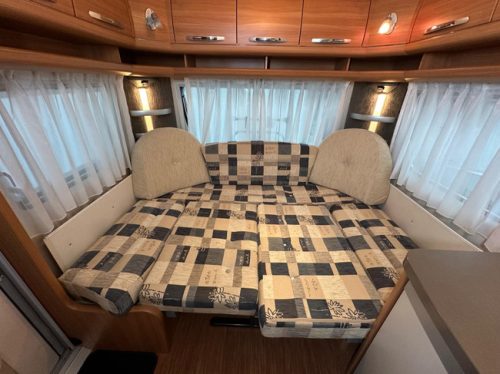 Hobby De Luxe 460 UFe photo: 6