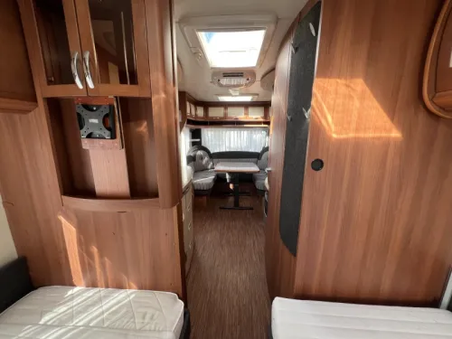 Hobby Prestige 540 UL Store, Mover, Airco photo : 5