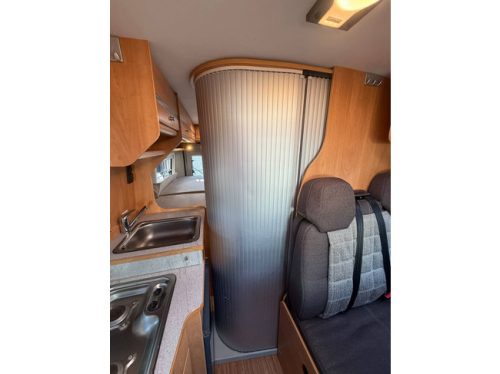 P&ouml;ssl Road Star 600 L Euro 5 150 pk construct sloten buscamper lengte bedden navi camera zonnepaneel airco cruise ctr trekhaak remis plisse hordeur foto: 13