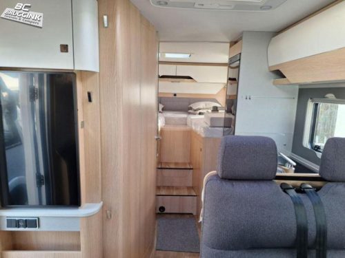 Hymer B-MC I 600 SINGLE BEDS + PULL-DOWN BED photo: 5