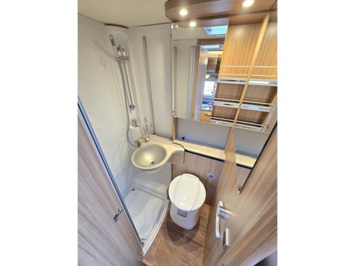 Knaus Platinum Selection 650 MEG L&auml;ngsbetten Doppelboden  Foto: 16