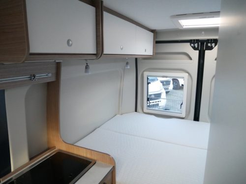 Carado CV 540 Edition 15 5,40 Meter Kastenwagen, Querbett Foto: 16