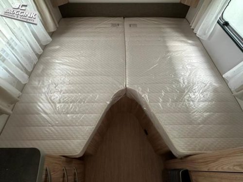 Eriba Feeling 442 SINGLE BEDS POP-TOP ROOF  photo: 9