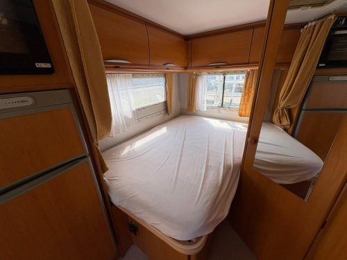 Autostar Athenor 458, Klimaanlage, Essecke, Festbett Foto: 9