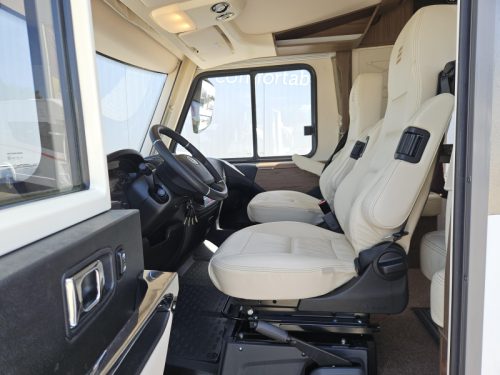 Hymer B674 SL photo: 2