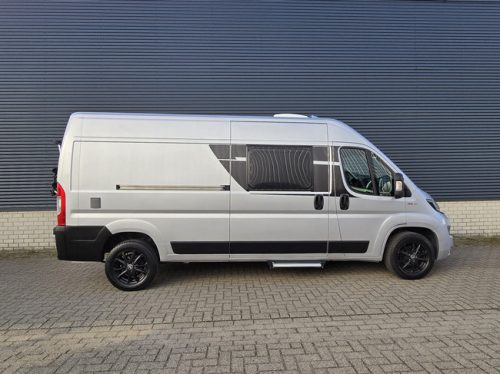 Sunlight CLIFF 600 EURO 6 ONLY 35,011 KM !! SOLAR PANEL LITHIUM AIR SUSPENSION TRANSVERSE BED SWIVEL SEATS photo: 6