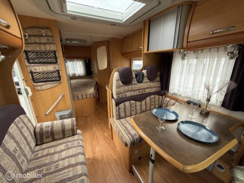 Renault CHAUSSON / Wohnmobil mit Klimaanlage ab Werk Foto: 9