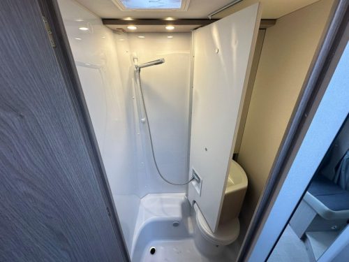 B&uuml;rstner Nexxo Van T 690 G - Slim and luxurious photo: 13